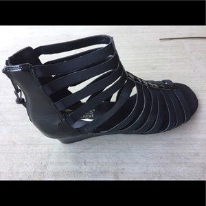 New Aeroaoles gladiator style shoes