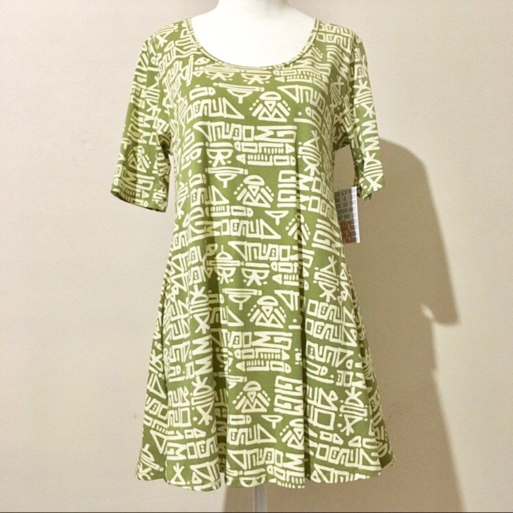 {LULAROE} Green Aztec Perfect T