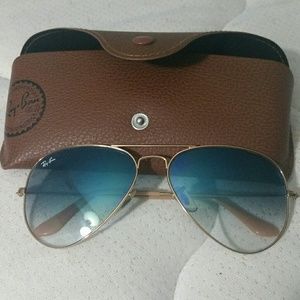 Authentic ray bans DISCOUNTED SHIPPING UNTIL 930PM