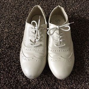 White Oxford shoes