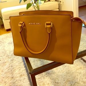 Michael Kora bag