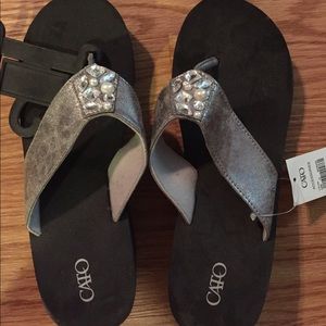 Pewter color Cato flip flops