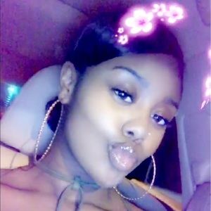Meet your Posher, Royalty