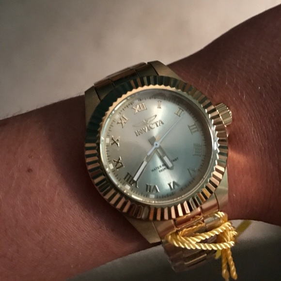Invicta Gold Watch - Picture 7 of 8