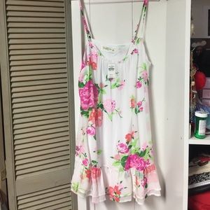 A&F Floral white top