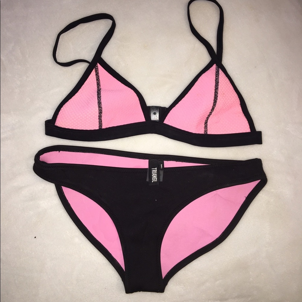 Authentic Triangl