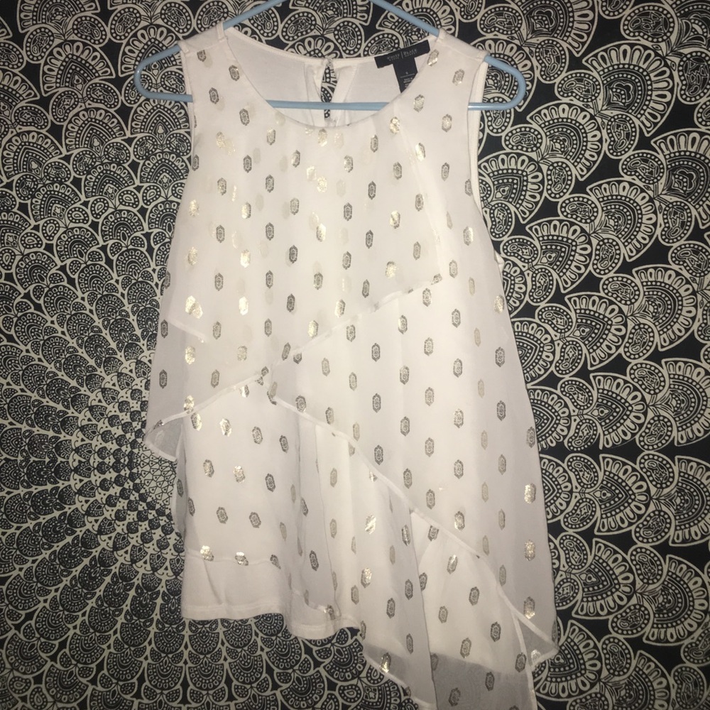 White House black market, White blouse
