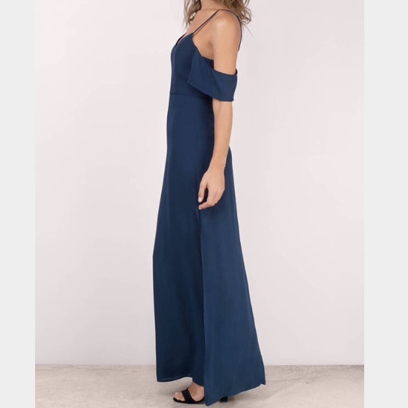 •Tobi• Romantic Off Shoulder Maxi Dress - Picture 3 of 3