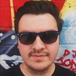 Meet your Posher, Christopher