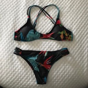 Bikini Black Floral