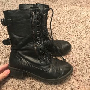 Black comfy combat boots!