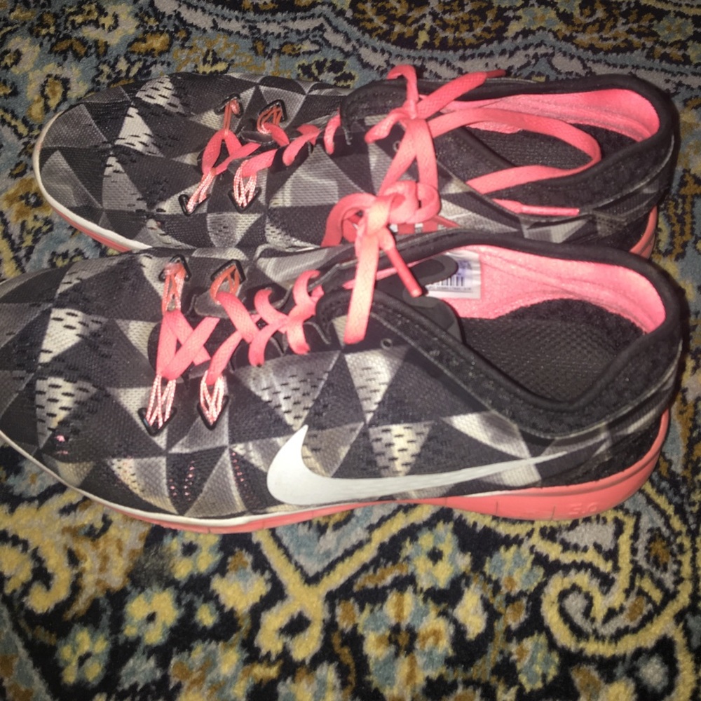 Nike free run shoes