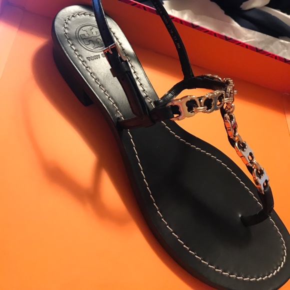 Tory Burch Shoes - Never worn Gemini link t-strap sandal size 8