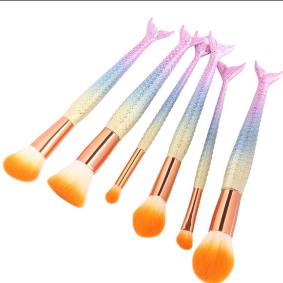 🎉HP🎉 🆕 Metallic Mermaid Brushes - Picture 2 of 4