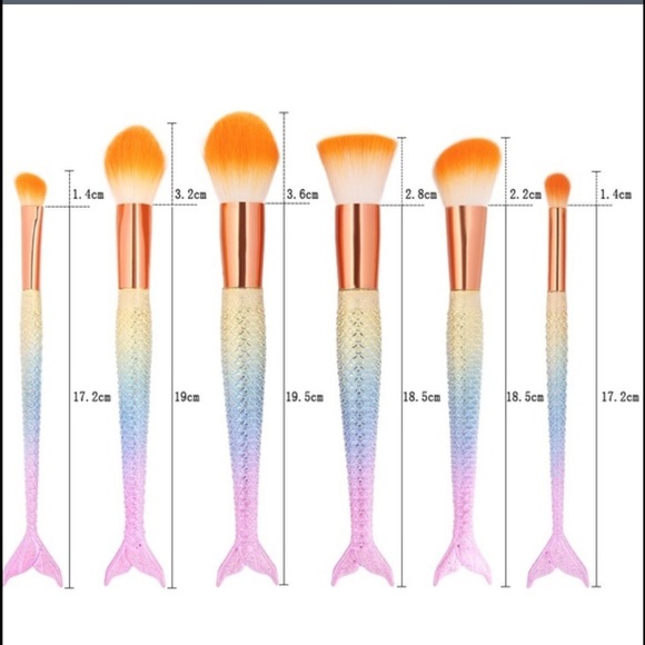 🎉HP🎉 🆕 Metallic Mermaid Brushes - Picture 3 of 4