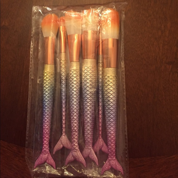 🎉HP🎉 🆕 Metallic Mermaid Brushes - Picture 4 of 4