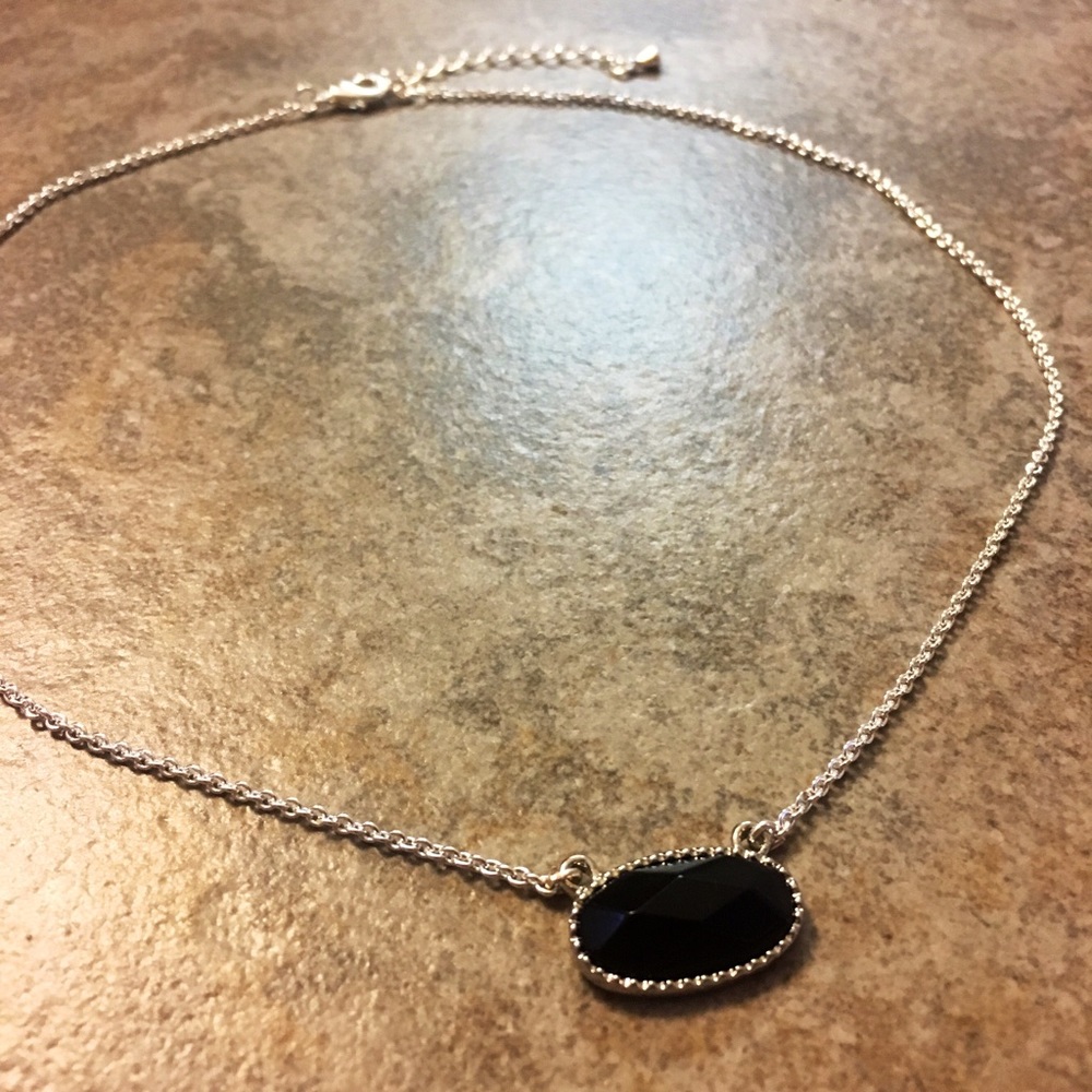 Black pendant necklace- kendra style
