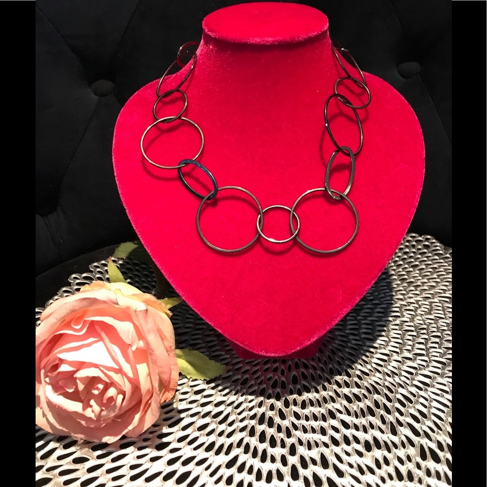 Express necklace