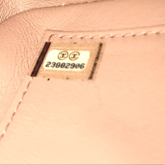 ReservedAuthentic Chanel Filigree BlackCaviar Flap - Picture 5 of 8