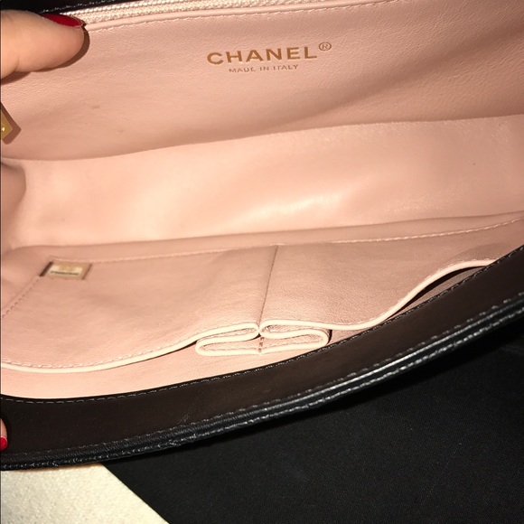 ReservedAuthentic Chanel Filigree BlackCaviar Flap - Picture 6 of 8