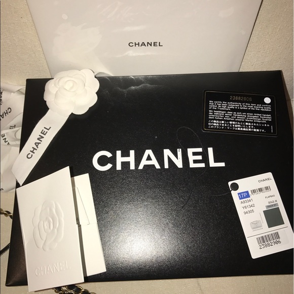 ReservedAuthentic Chanel Filigree BlackCaviar Flap - Picture 7 of 8