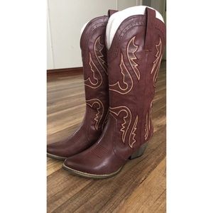 Very Volatile Boots