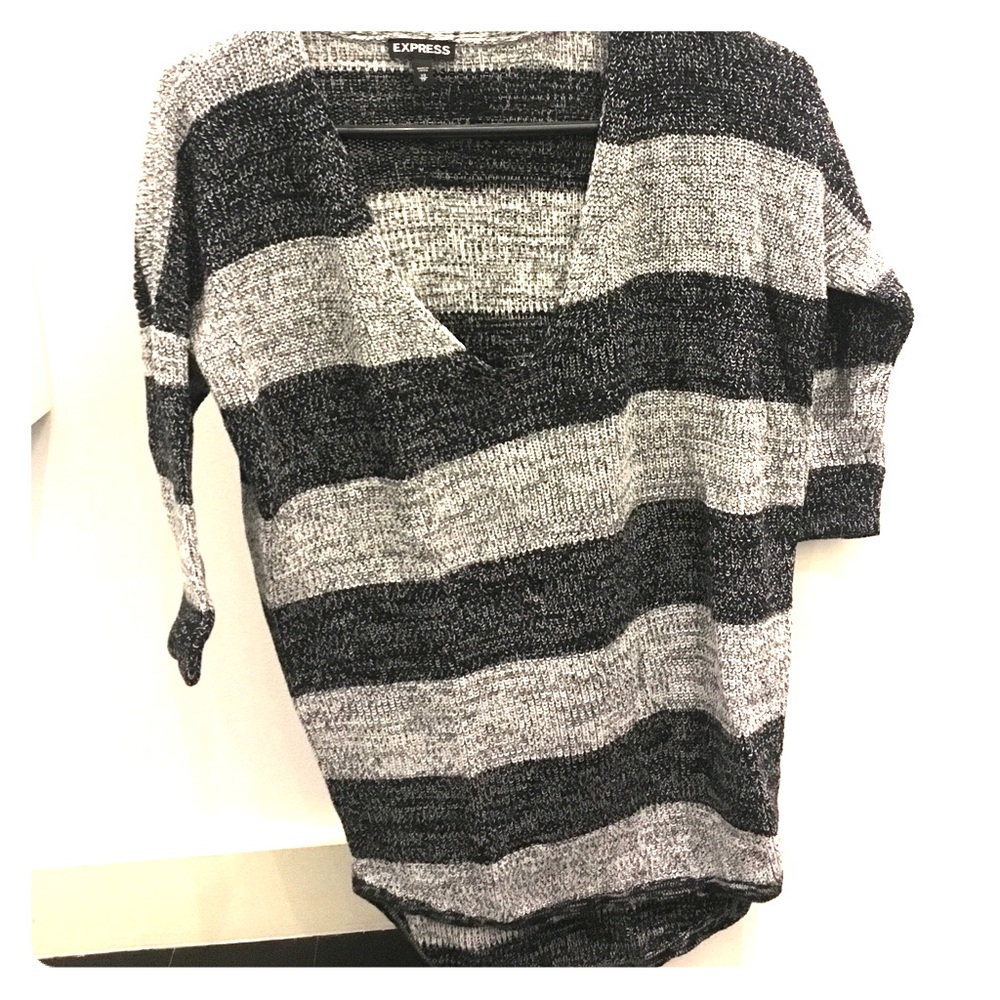 Light sweater/shirt grey and black