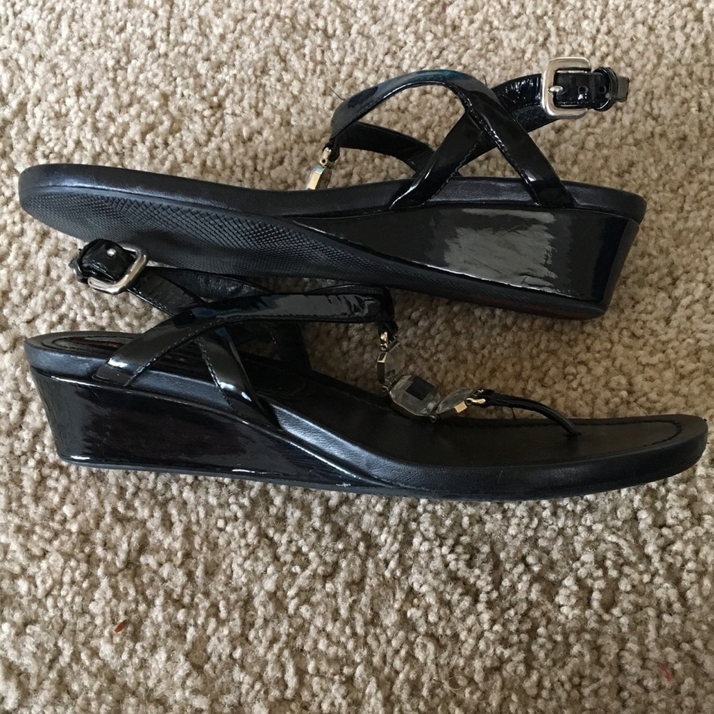 PRADA🔆🔆🔆SOLD🔆🔆🔆sandal small wedge Patent❣️ - Picture 4 of 7