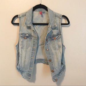 Jean Vest