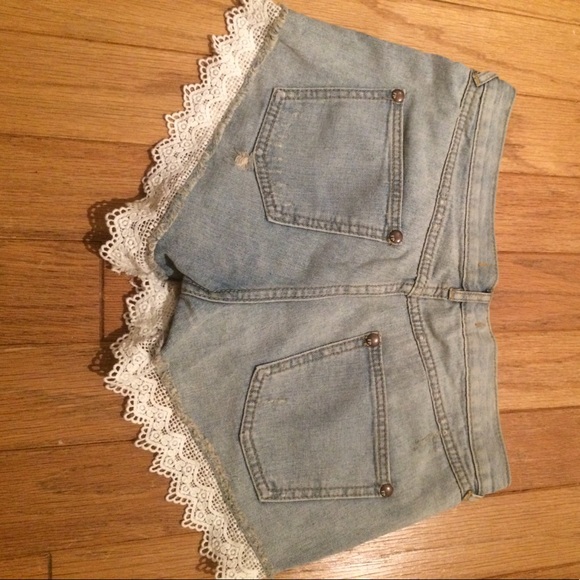 FP Jean Shorts - Picture 3 of 5
