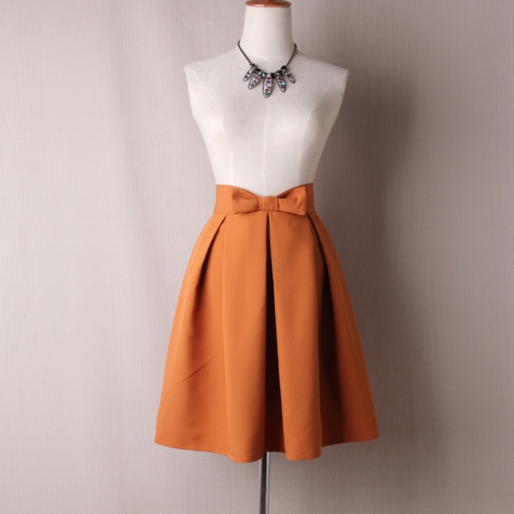 ❌SOLD❌ 🎉🎉 host pick 🎉🎉 Mustard Midi Skirt