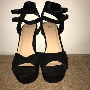 Black Platform Heel