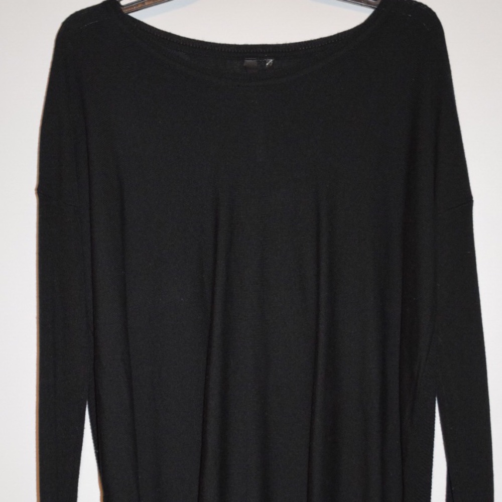 Long sleeve black knit top