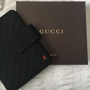 NWB GUCCI NERO GUCCISSIMA GG PRINT IPAD CASE HOLDE