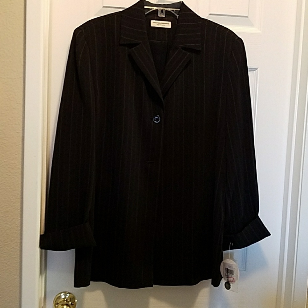 3/4 VALERIE STEVENS BLAZER BLH W/STRPS