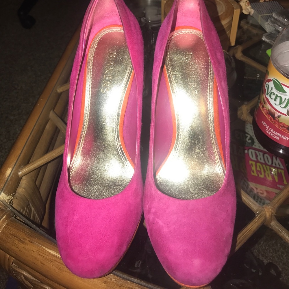 Baker Pumps 👠 - Picture 2 of 2