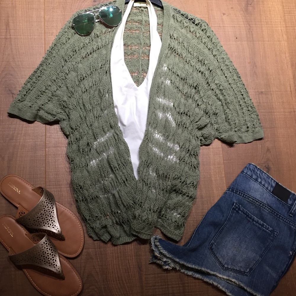 Urban outfitters crotchet cardigan top ✨