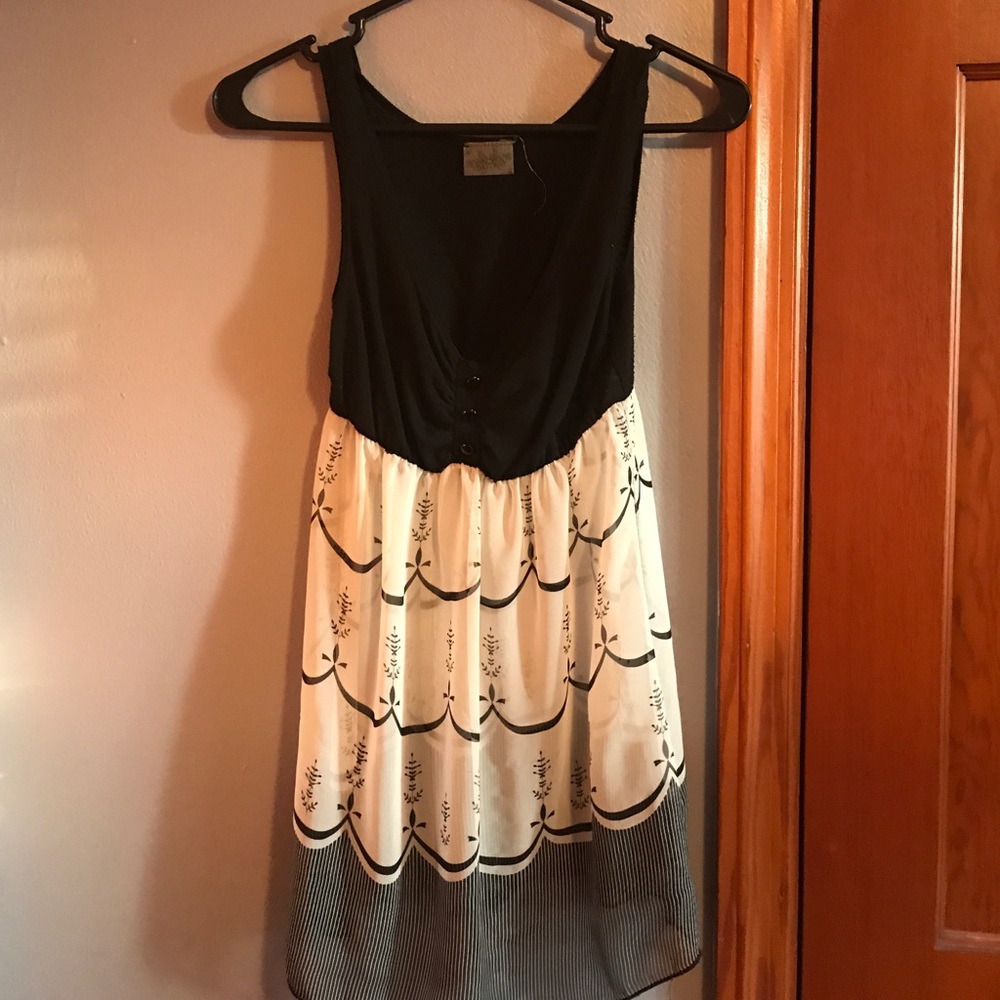 Black and white tank