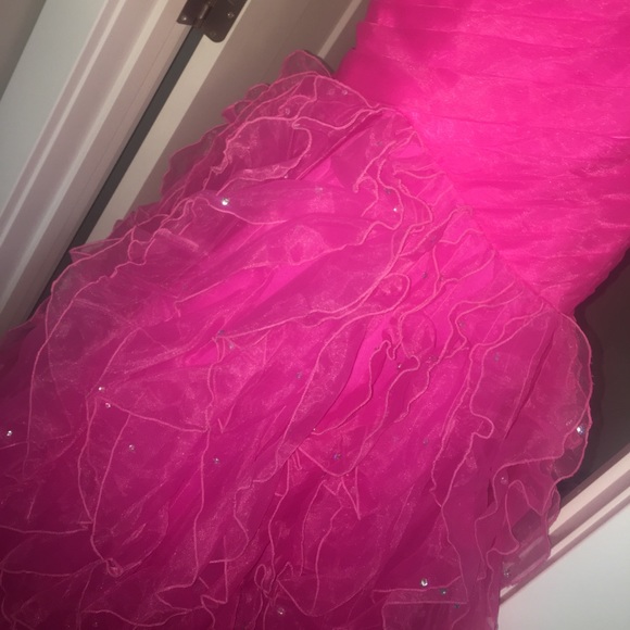 PROM - Picture 3 of 8