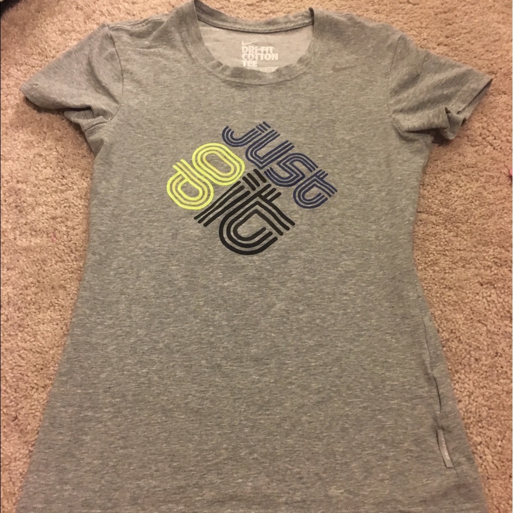 NIKE DRI FIT