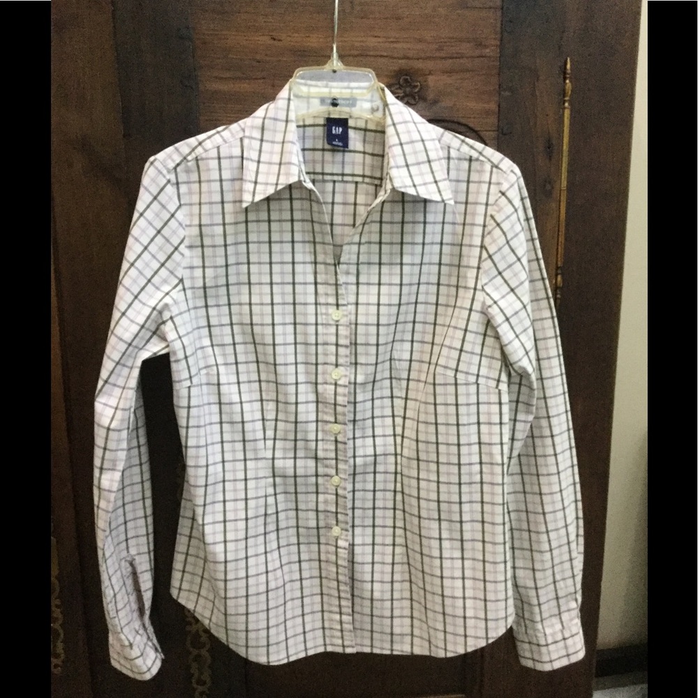 GAP Stretch Plaid Buttoned Down Shirt