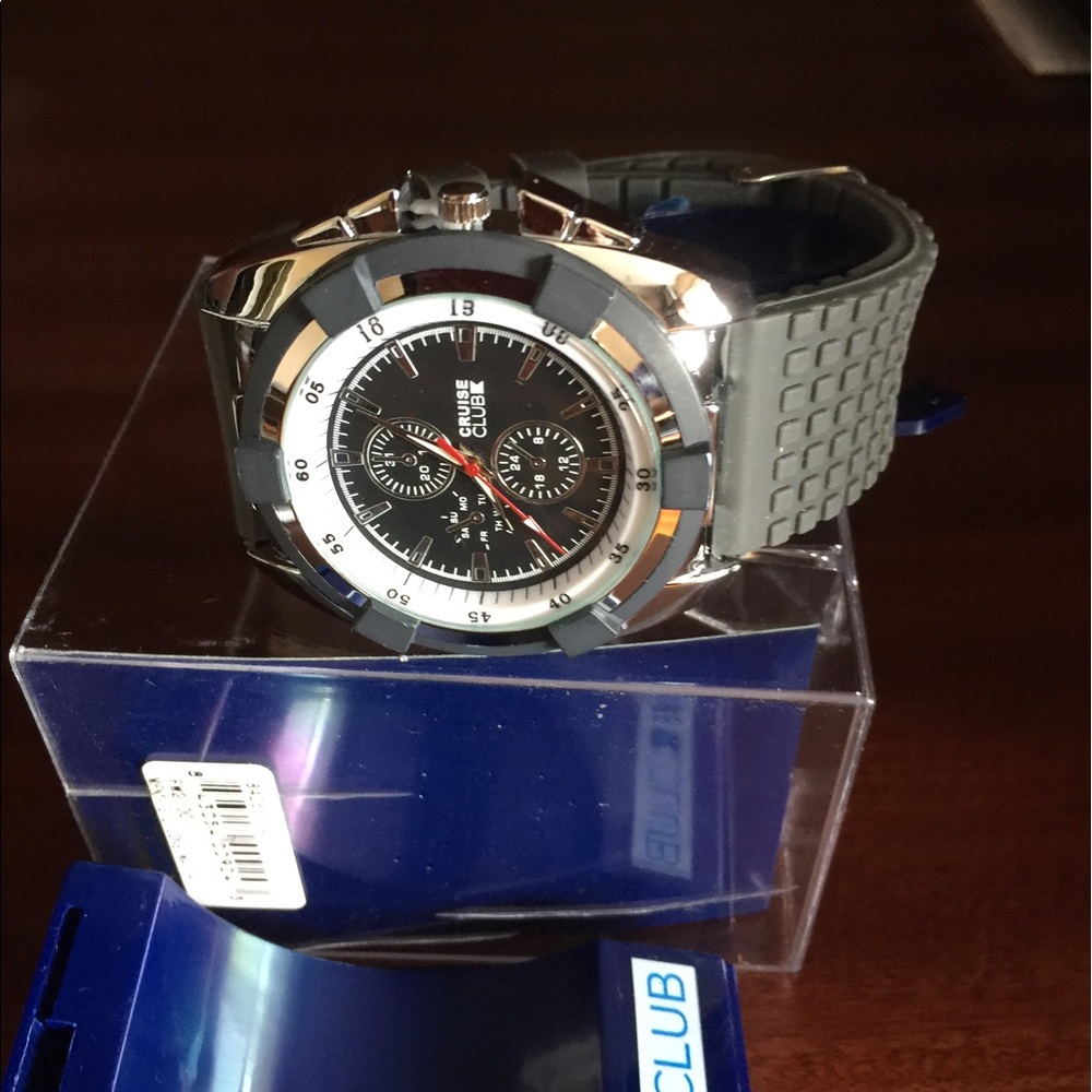 New  Cruise Club Watch