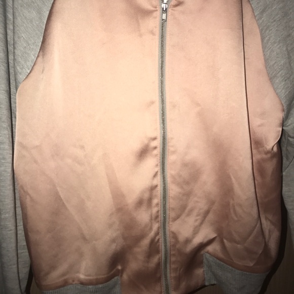 SÚPER CUTE SOCIALITE BOMBER - Picture 4 of 4