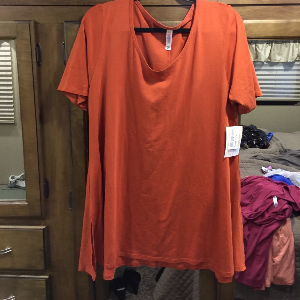 LuLaroe Perfect tee