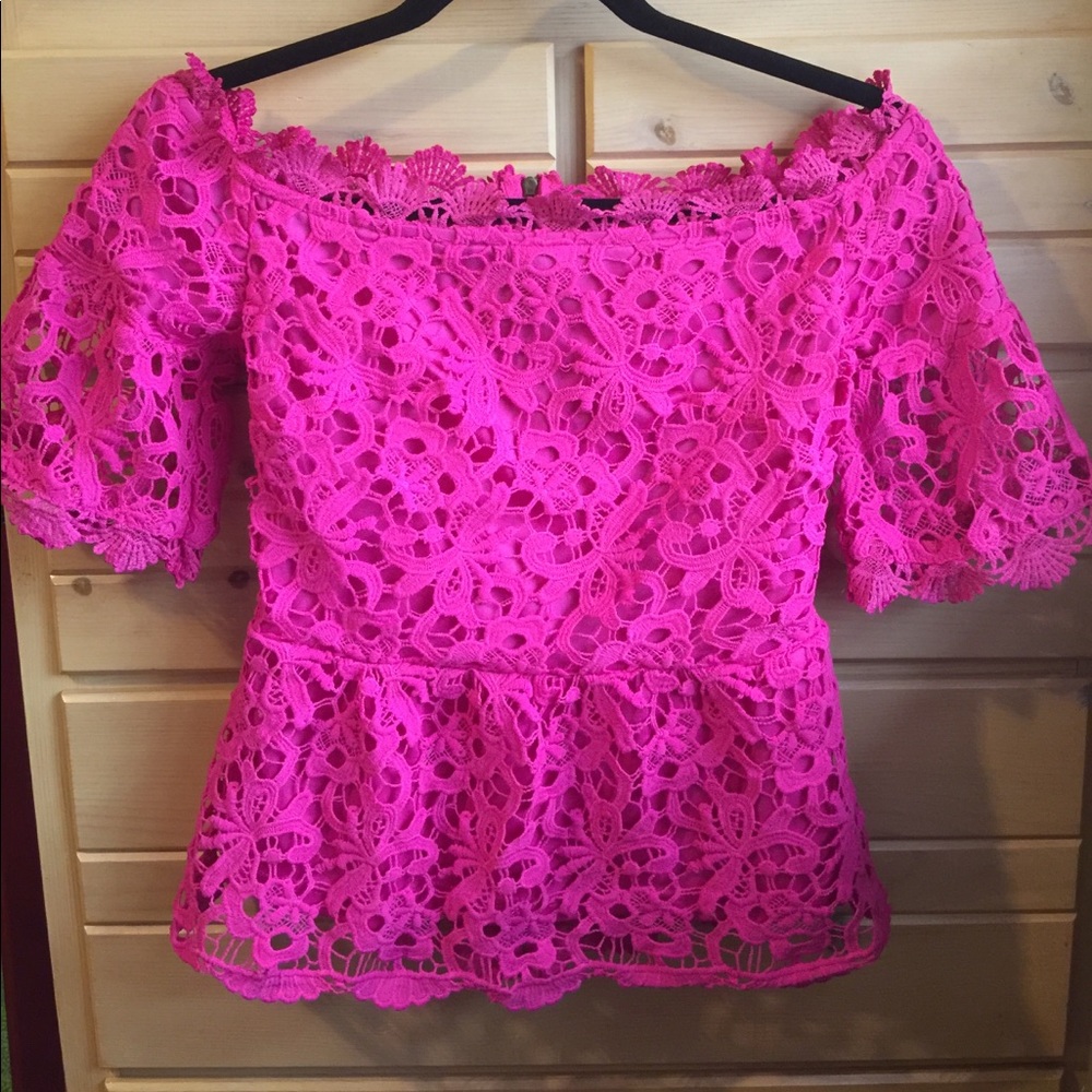 ⚜️Lace Off The Shoulder Hot Pink Top (S,M,L)