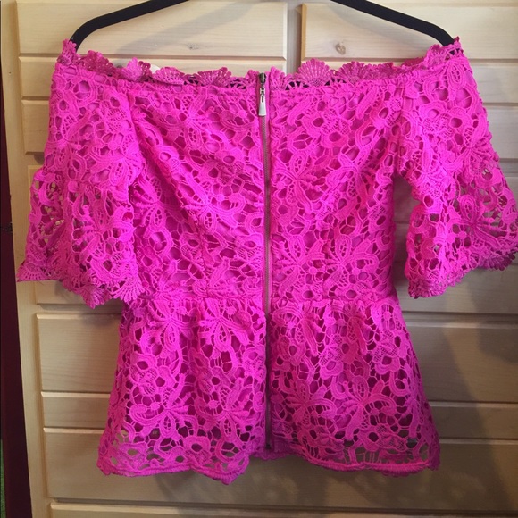 ⚜️Lace Off The Shoulder Hot Pink Top (S,M,L) - Picture 3 of 5