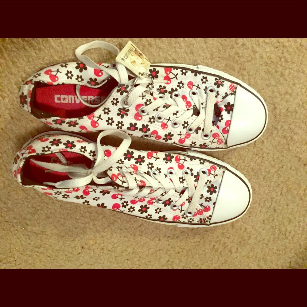 Cherry Blossom Converse 😍❤️