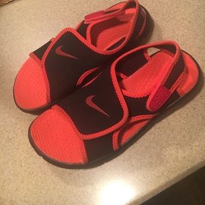 Kids Nike sandals size 3