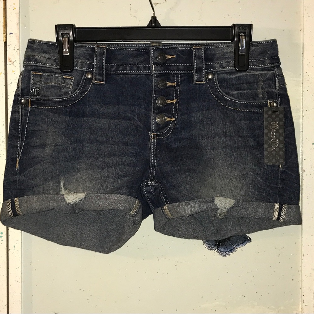 Miss Me Mid-Rise Short 4 Button