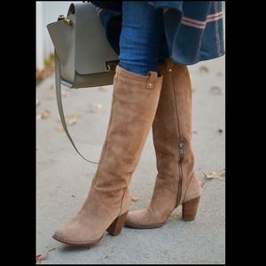 LISTING CLOSING 8/13/17 - UGG Ava Suede Boots